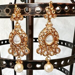 Elegant Gold and Pearl Drop Earrings
